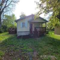 featured image of 3101 S Lyons Ave