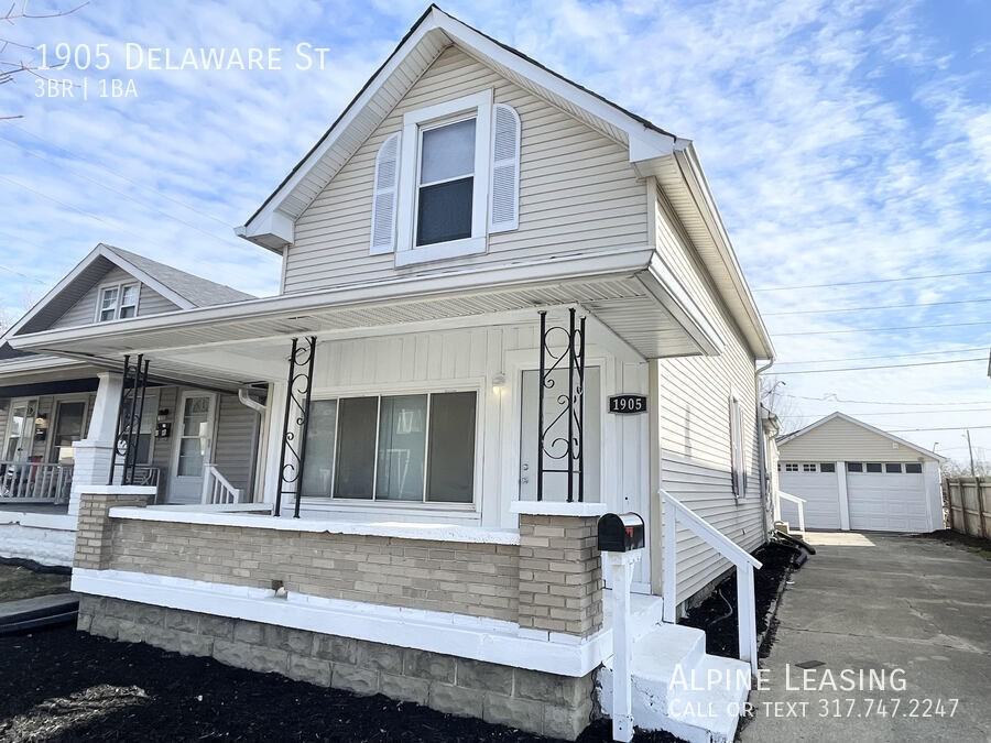 1905 S Delaware St - Photo 6 of 9