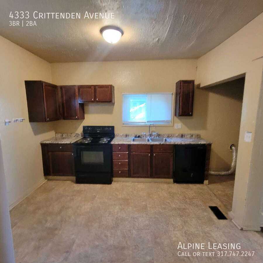 4333 Crittenden Ave - Photo 3 of 6