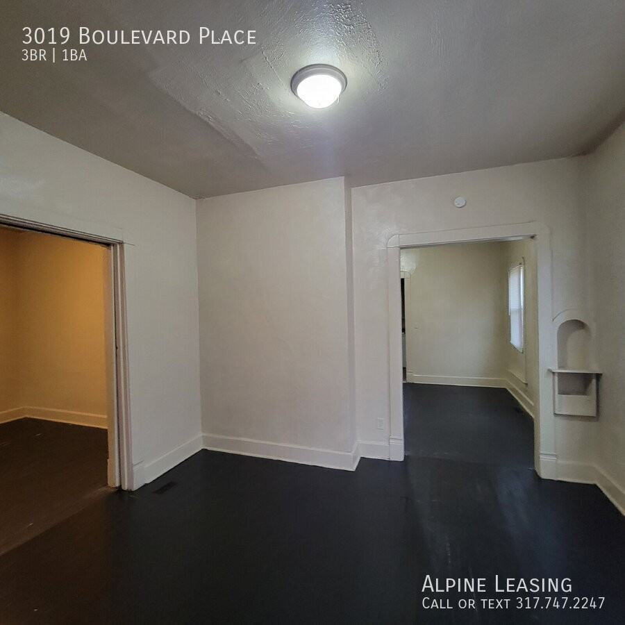 3019 Boulevard Pl - Photo 4 of 8