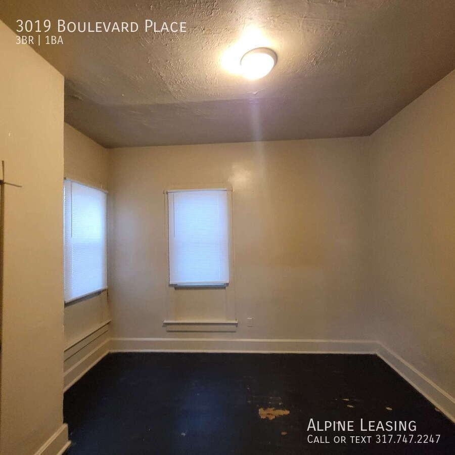 3019 Boulevard Pl - Photo 6 of 8