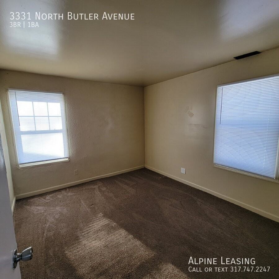 3331 N Butler Ave - Photo 3 of 6