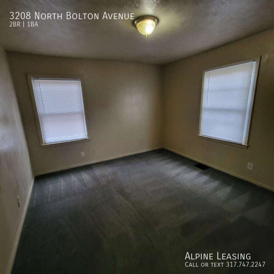 3208 N Bolton Ave - Photo 4 of 6