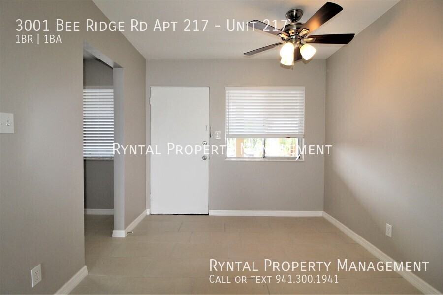 3001 Bee Ridge Rd Apt 217 #217 - Photo 4 of 18