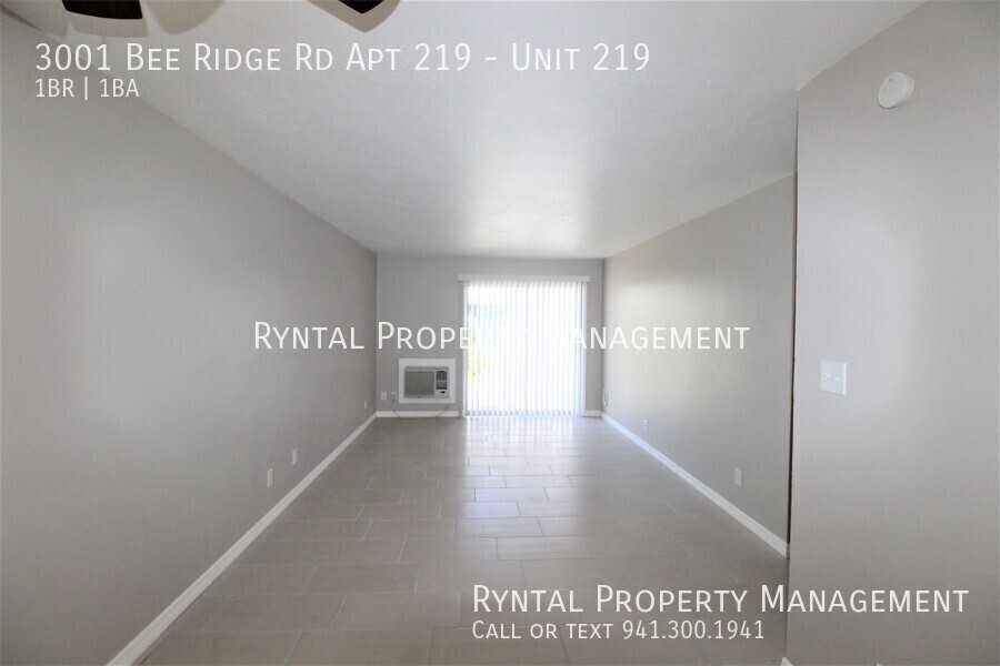 3001 Bee Ridge Rd Apt 219 #219 - Photo 5 of 19