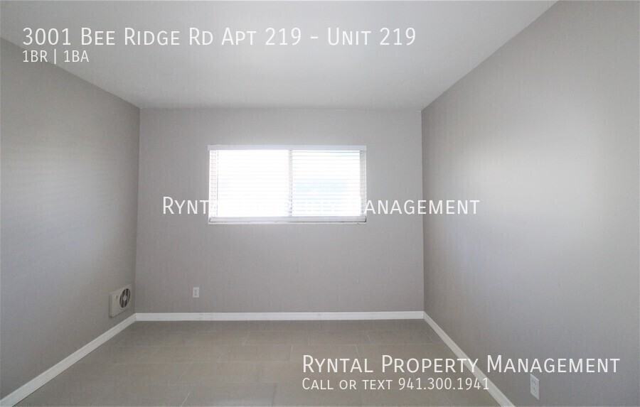 3001 Bee Ridge Rd Apt 219 #219 - Photo 7 of 19