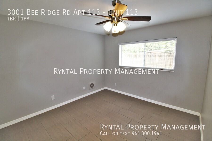 3001 Bee Ridge Rd Apt 113 #113 - Photo 5 of 18