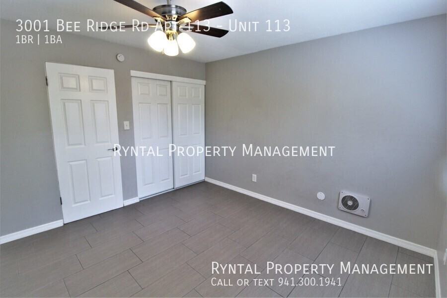 3001 Bee Ridge Rd Apt 113 #113 - Photo 6 of 18