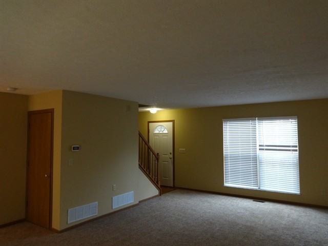 3300 Darby Glen Blvd - Photo 3 of 18