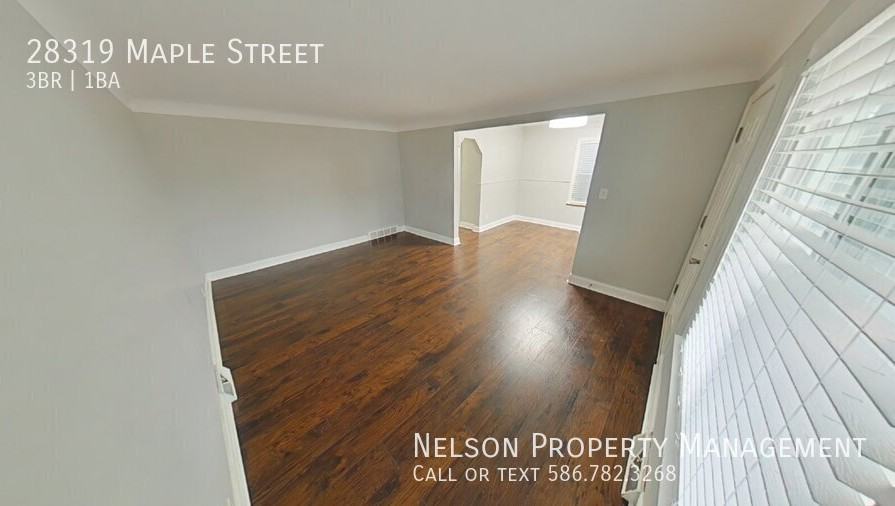 28319 Maple St - Photo 2 of 9