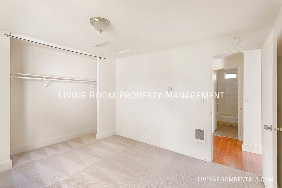 1416 Se 32nd Pl - Photo 6 of 23