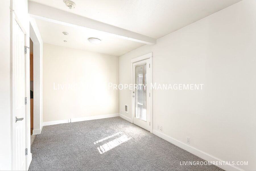 1714 Nw Couch St #16 - Photo 7 of 19