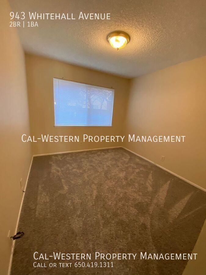 943 Whitehall Ave - Photo 5 of 14