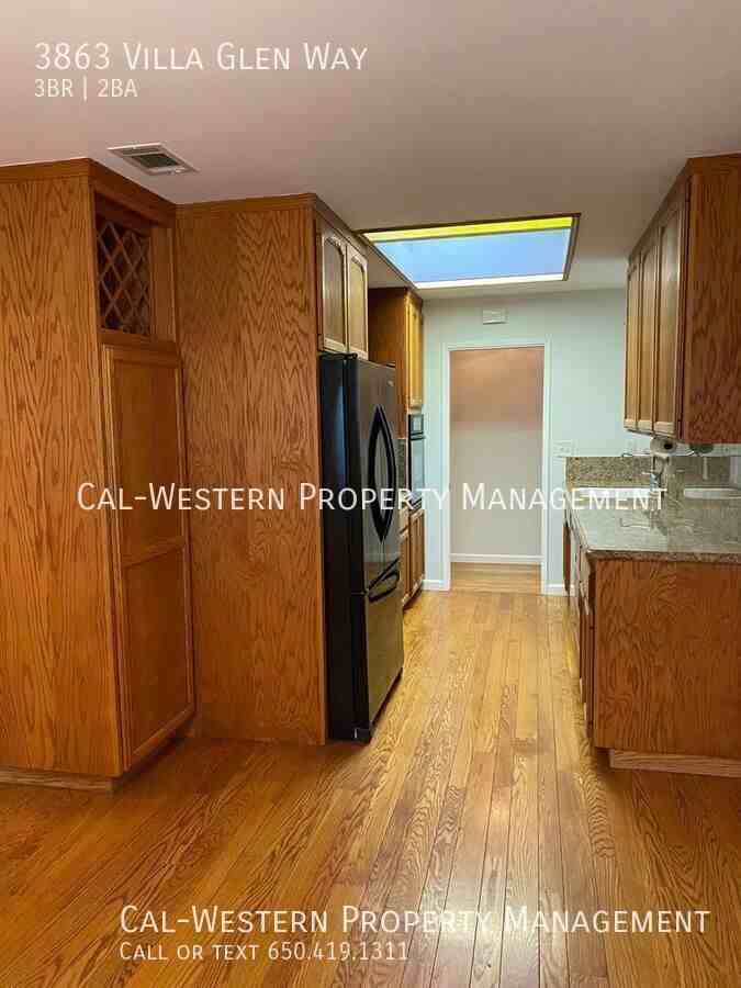 3863 Villa Glen Way - Photo 5 of 21