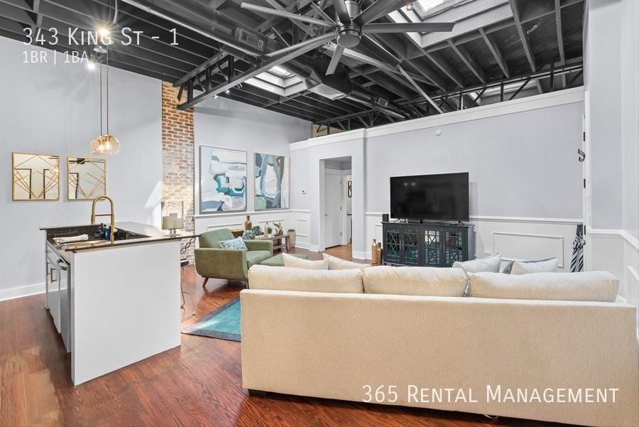 343 King St #1 - Photo 5 of 50