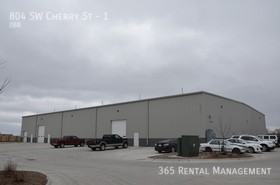 804 Sw Cherry St #1 - Photo 2 of 2