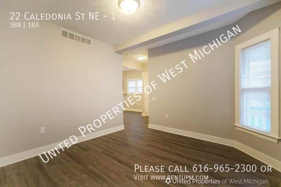 22 Caledonia St Ne #1 - Photo 3 of 16