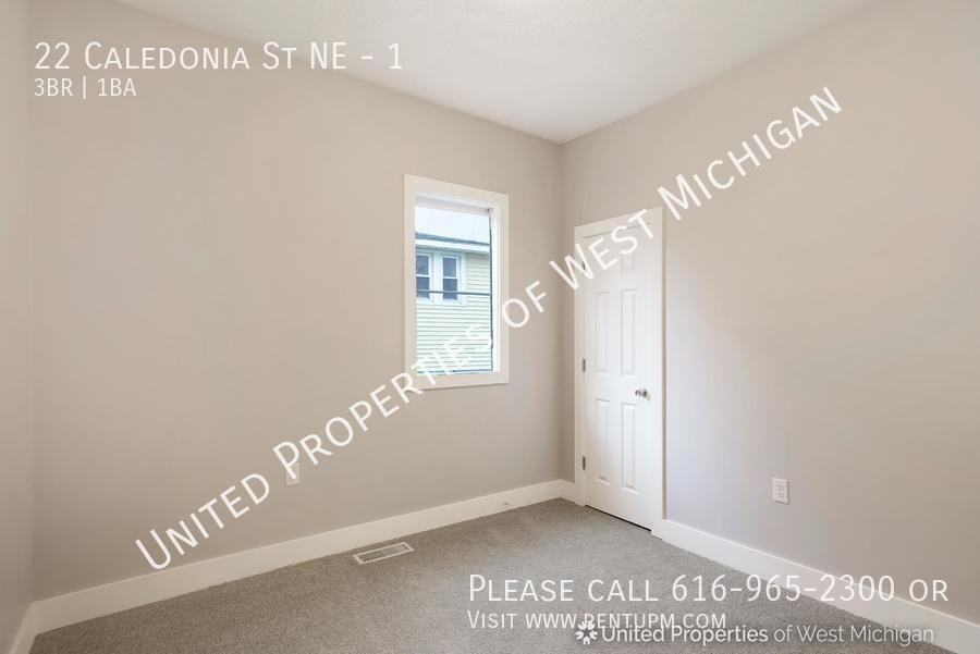 22 Caledonia St Ne #1 - Photo 4 of 16