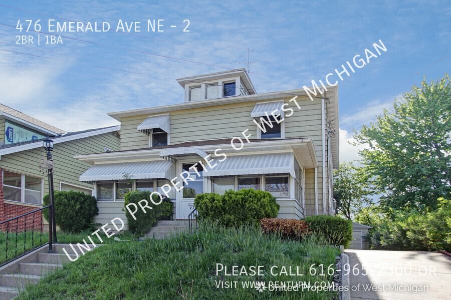 476 Emerald Ave Ne #2 - Photo 2 of 23