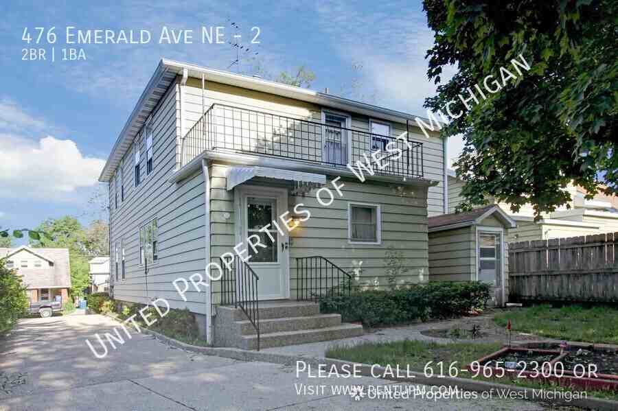 476 Emerald Ave Ne #2 - Photo 7 of 23