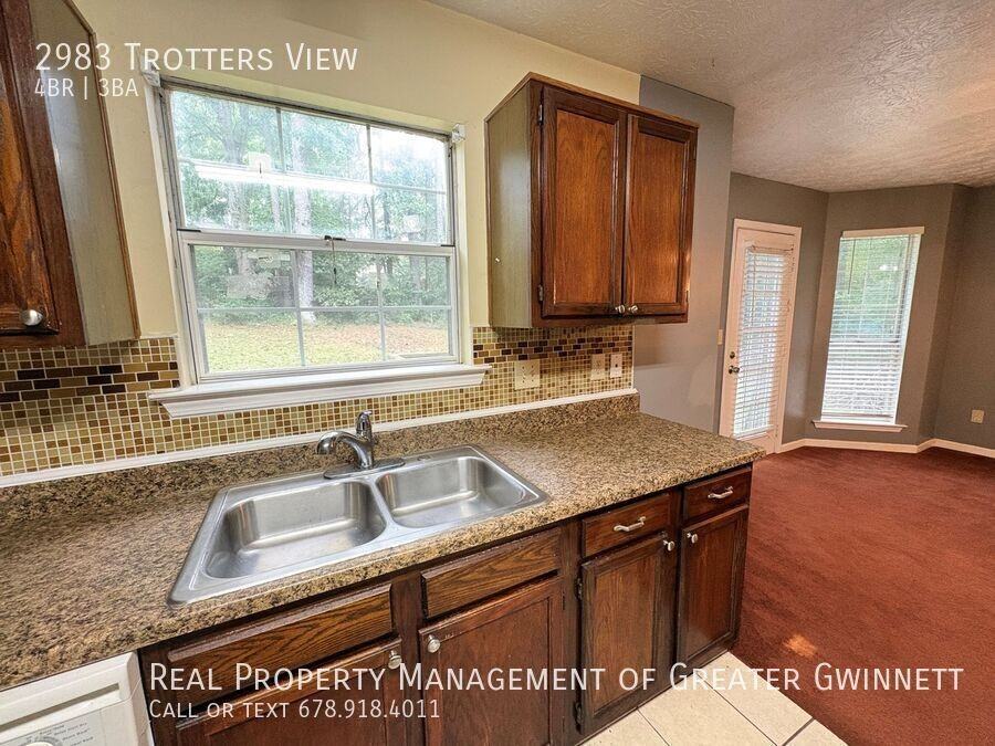 2983 Trotters View Way - Photo 7 of 10