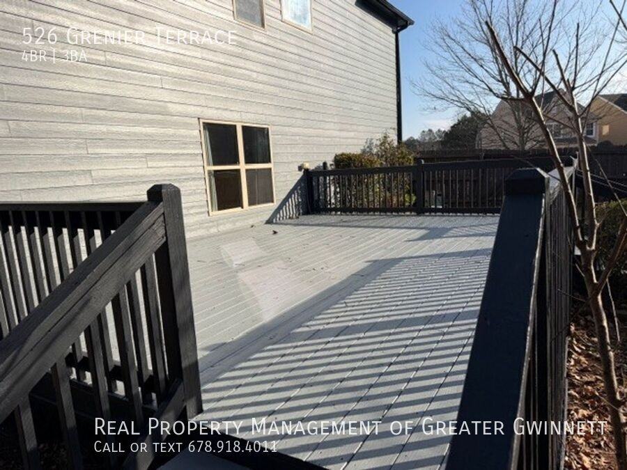 526 Grenier Ter - Photo 3 of 23