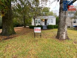 featured image of 131 S 2nd St