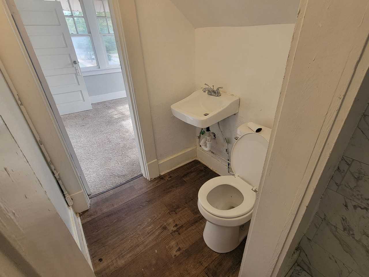 1923 S Izard St #B - Photo 6 of 13