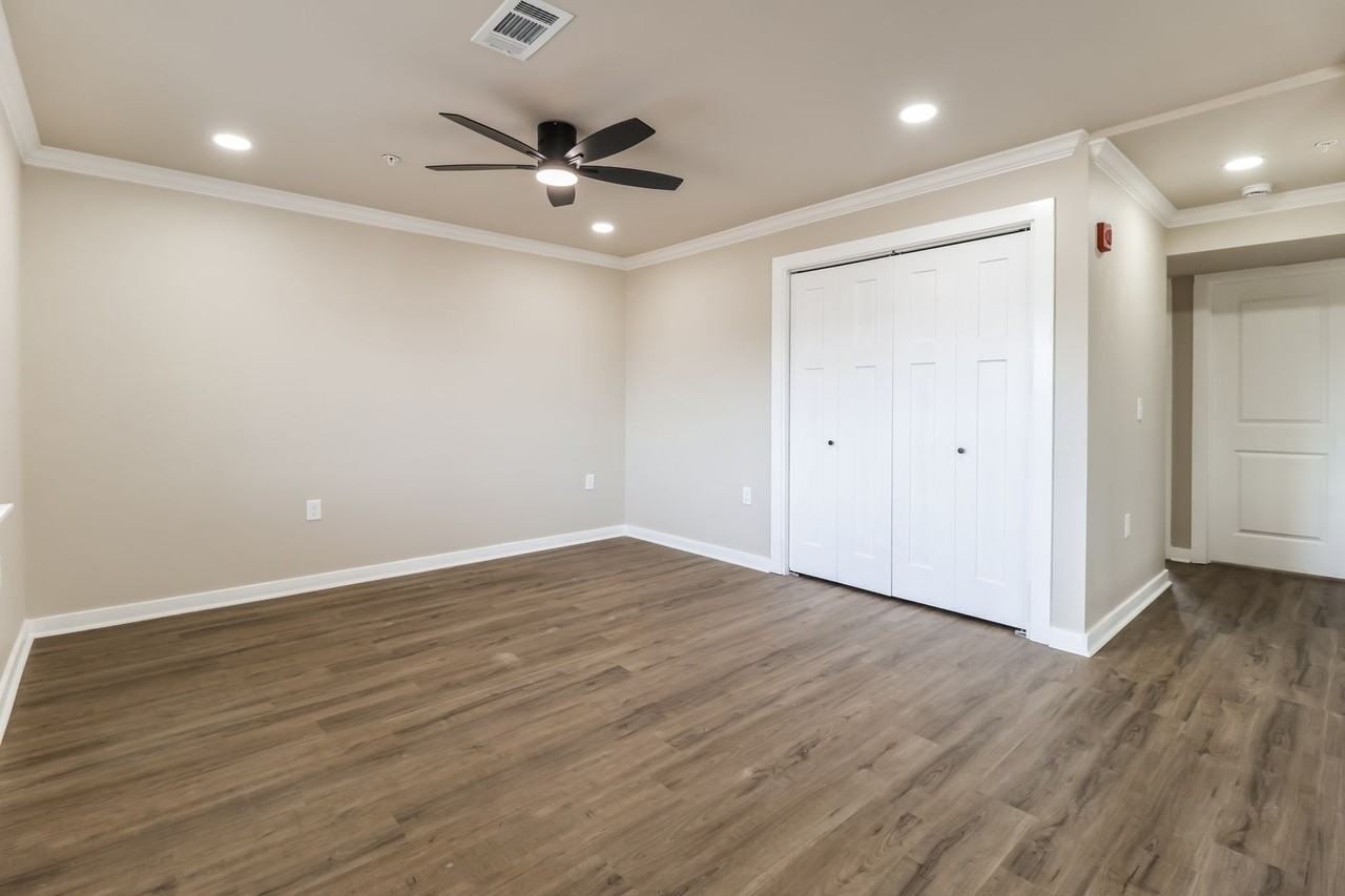 1812 Sanford Dr #1 - Photo 4 of 18