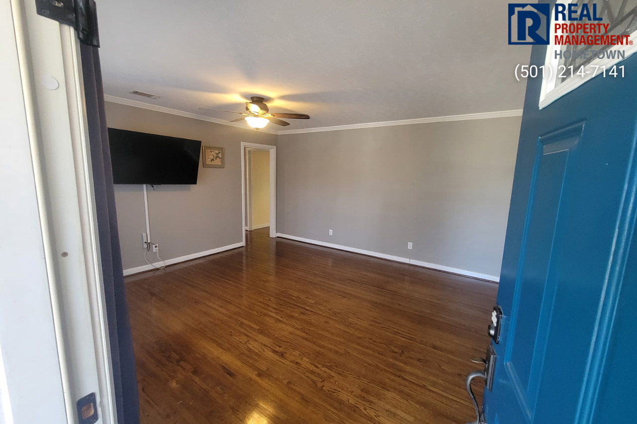 130 Sheridan Rd - Photo 3 of 22