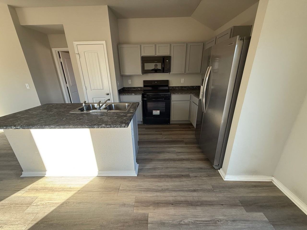 6153 Discovery Trl - Photo 5 of 12