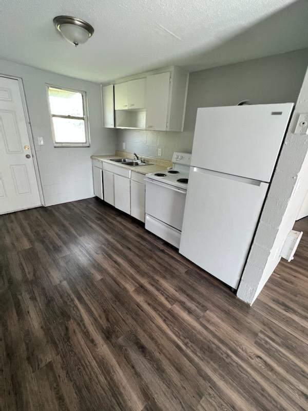 501 11th St W #A1 - Photo 2 of 5