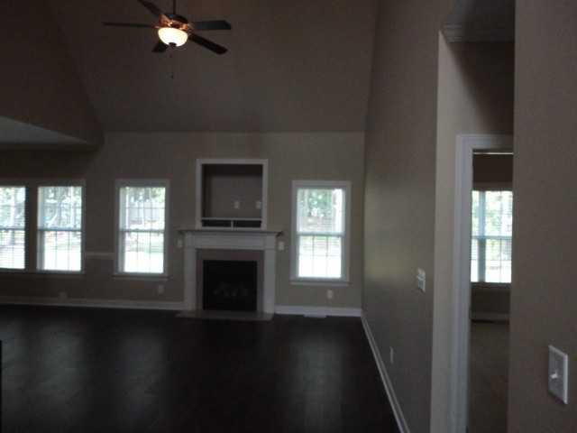 107 Anderby Dr - Photo 3 of 11