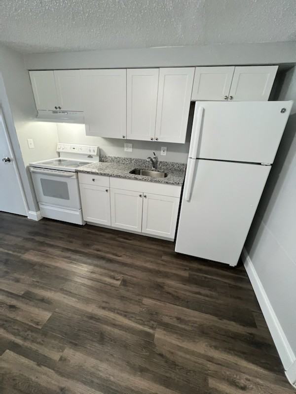 1003 34th Ave W #B - Photo 4 of 10