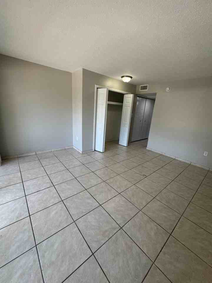 Golf Meadow - Photo 7 of 20