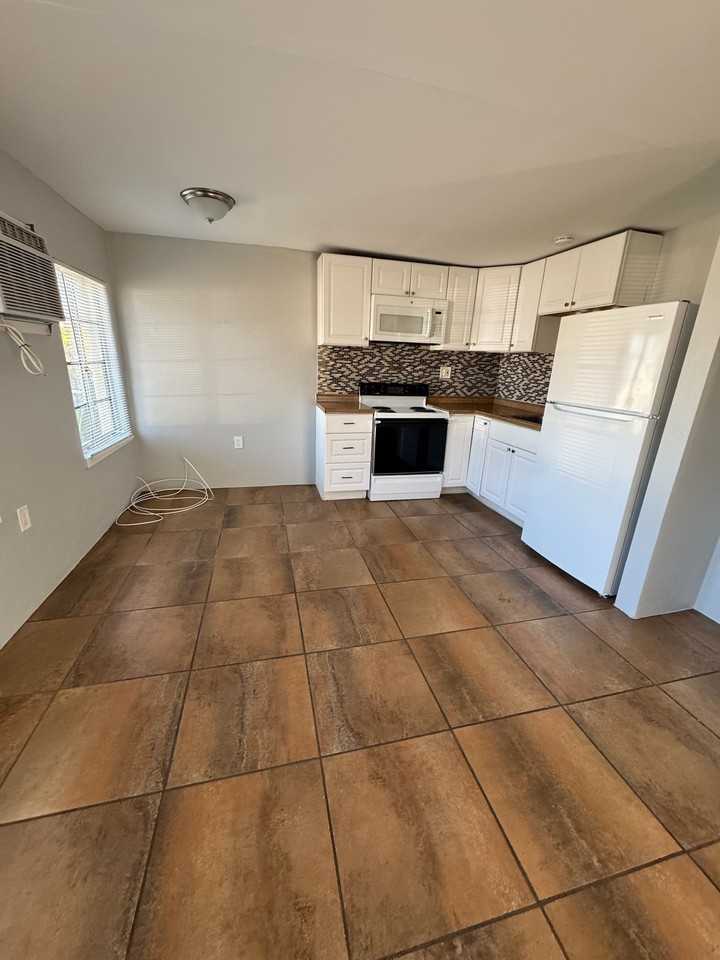 2228 2nd Ave E #3 - Photo 2 of 5