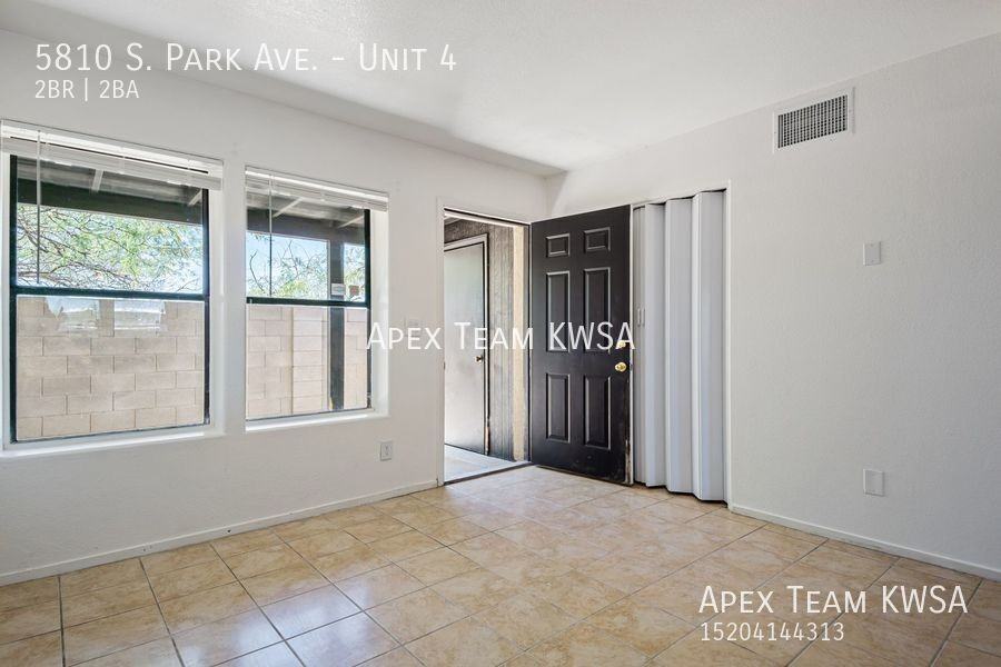 5810 S Park Ave #4 - Photo 3 of 25