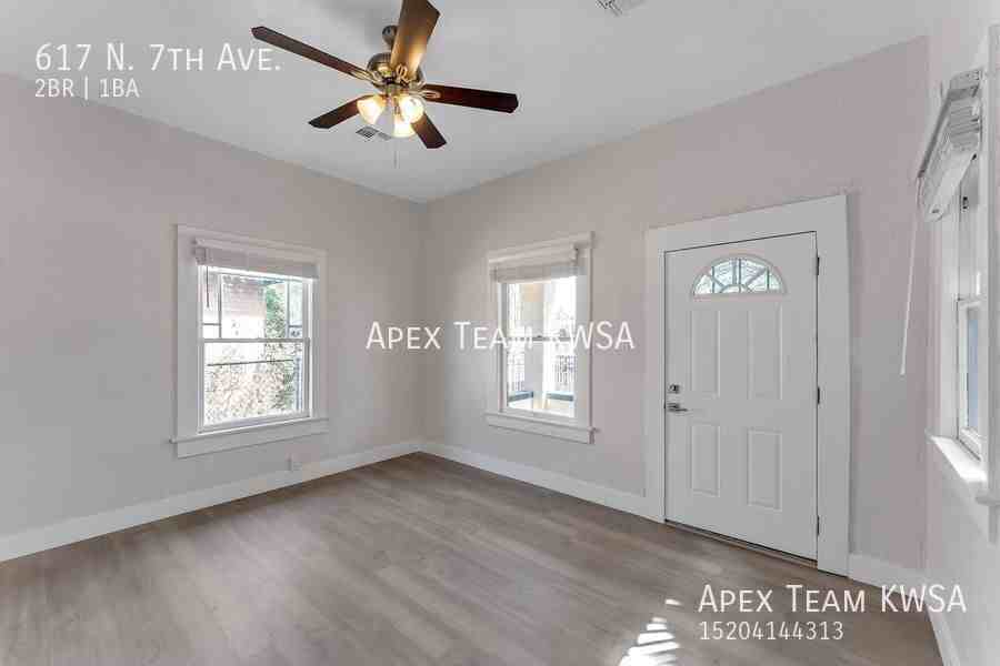 617 N 7th Ave - Photo 4 of 44