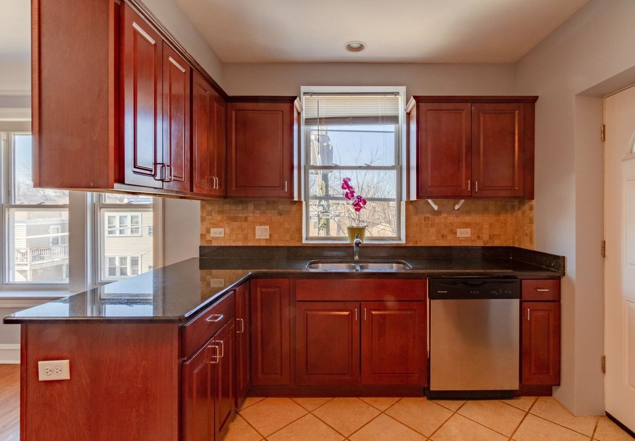 5726 N Mozart St #1A - Photo 5 of 15