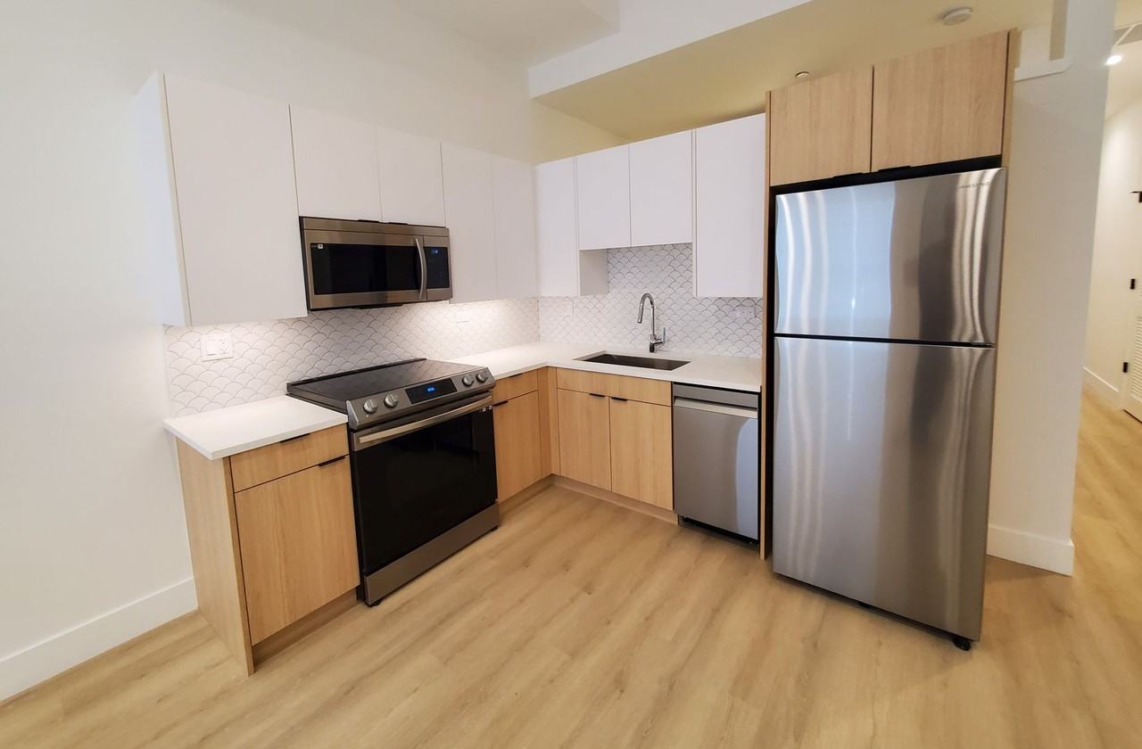 3322 N Halsted St #1R - Photo 7 of 22