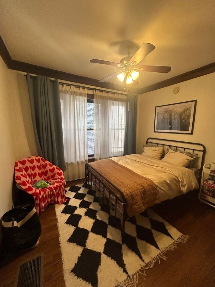 1929 W Larchmont Ave #1 - Photo 6 of 13