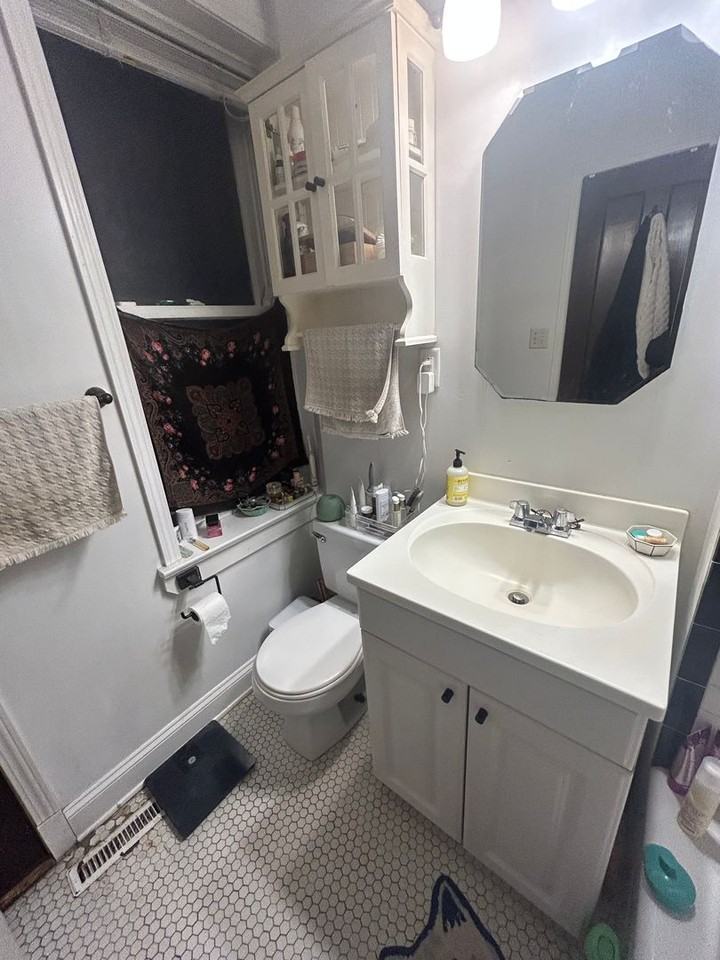 1929 W Larchmont Ave #1 - Photo 7 of 13