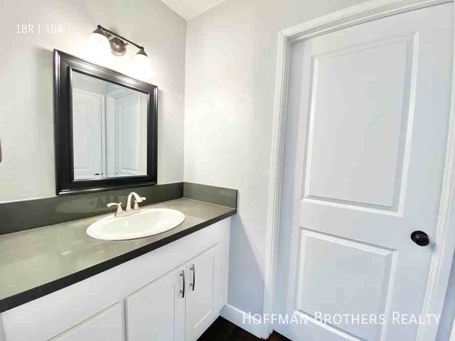 1911 W 2nd St #24 - Photo 6 of 8