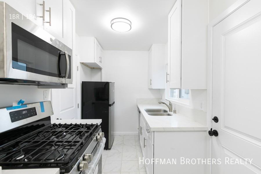 2632 1/2 Arvia St #A - Photo 4 of 6