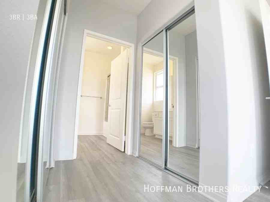 7395 W Manchester Ave #207 - Photo 7 of 7