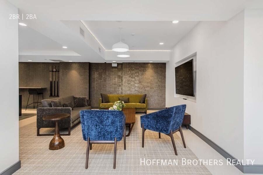 455 S Kenmore Ave #408 - Photo 4 of 8