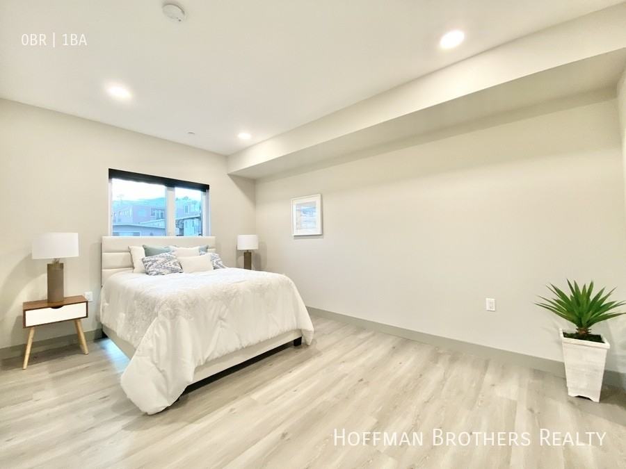 1534 Brockton Ave #410 - Photo 5 of 9