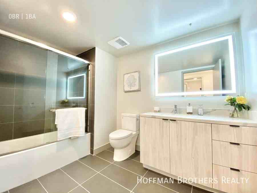 1534 Brockton Ave #410 - Photo 7 of 9