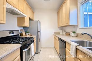 7575 Melrose Ave #3 - Photo 1 of 1