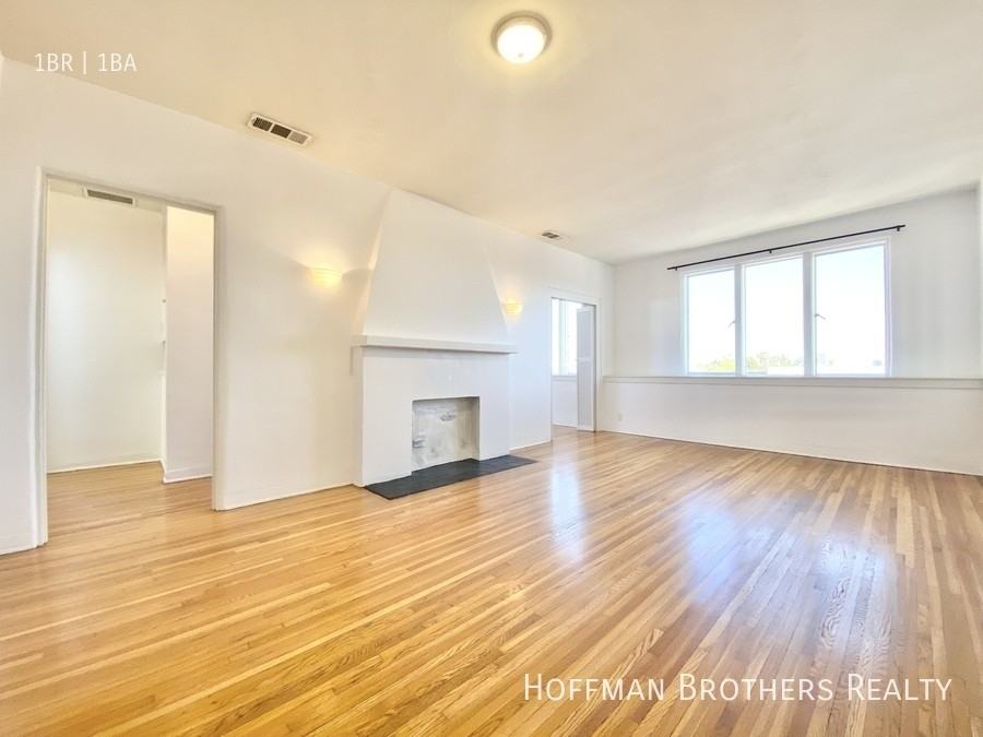 7575 Melrose Ave #3 - Photo 2 of 10